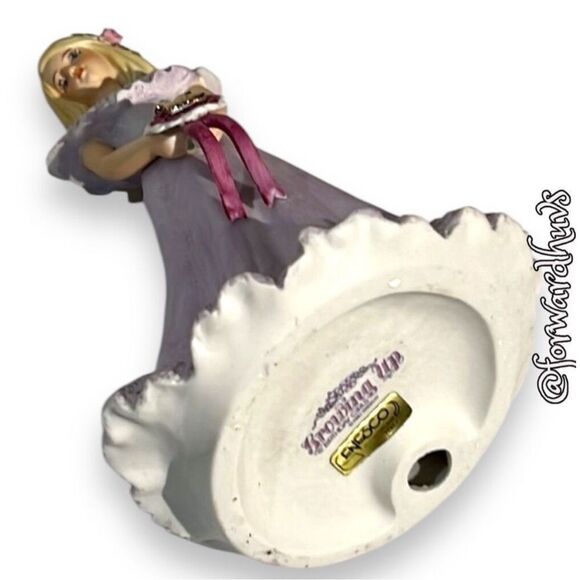 Enesco Growing Up Birthday Girls Age 16 Figurine - Picture 8 of 9